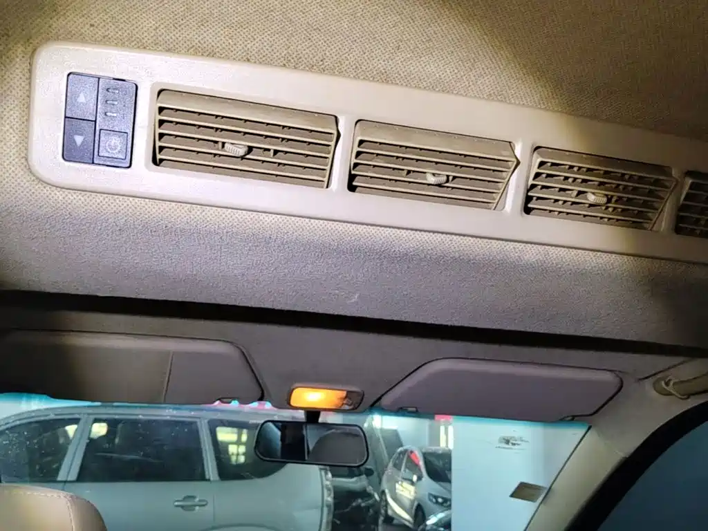 Wuling Hongguang — миниатюра 18