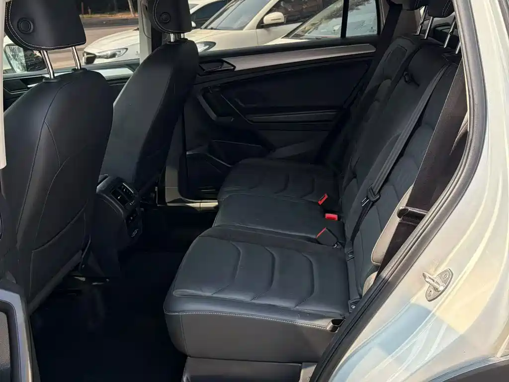 Volkswagen Tiguan L — миниатюра 8