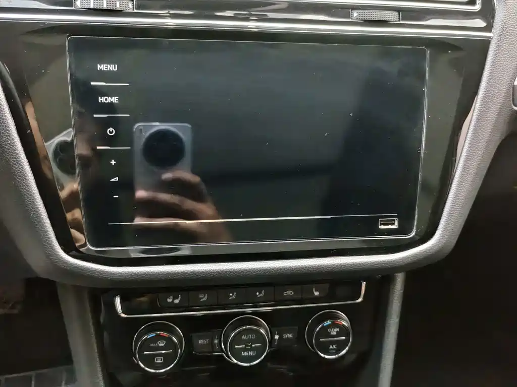 Volkswagen Tiguan L — миниатюра 14