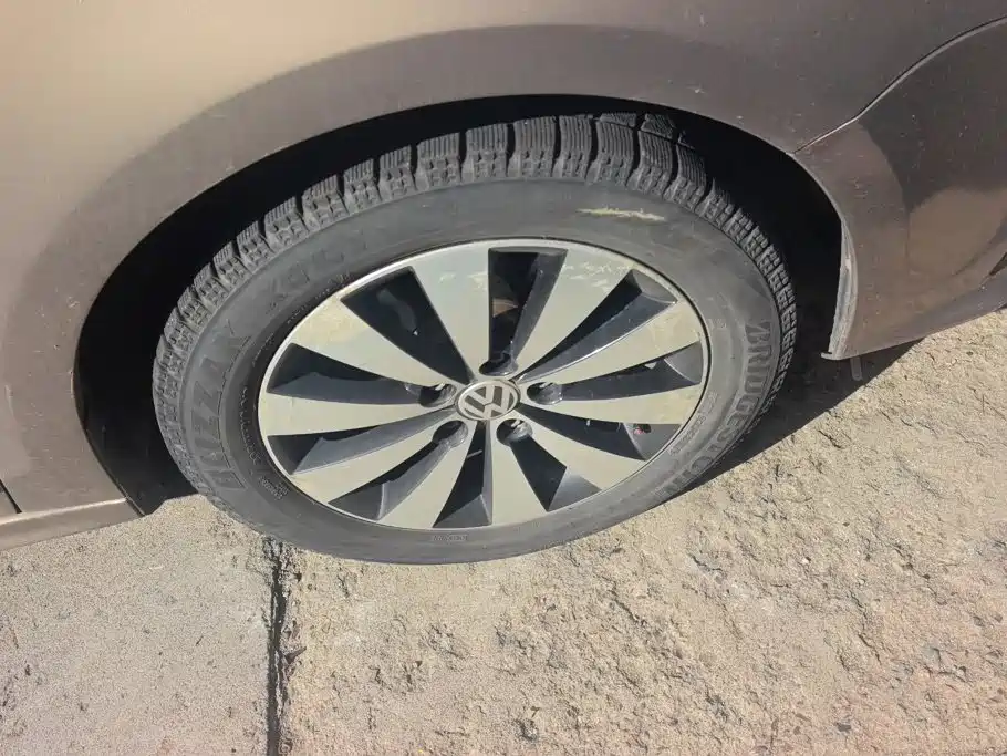 Volkswagen Sagitar — миниатюра 6