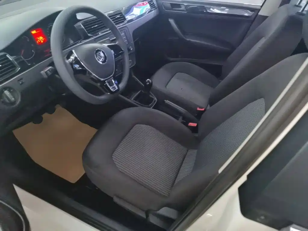 Volkswagen Santana — миниатюра 15