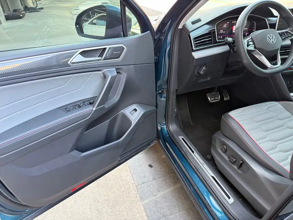 Volkswagen Tiguan L — миниатюра 7