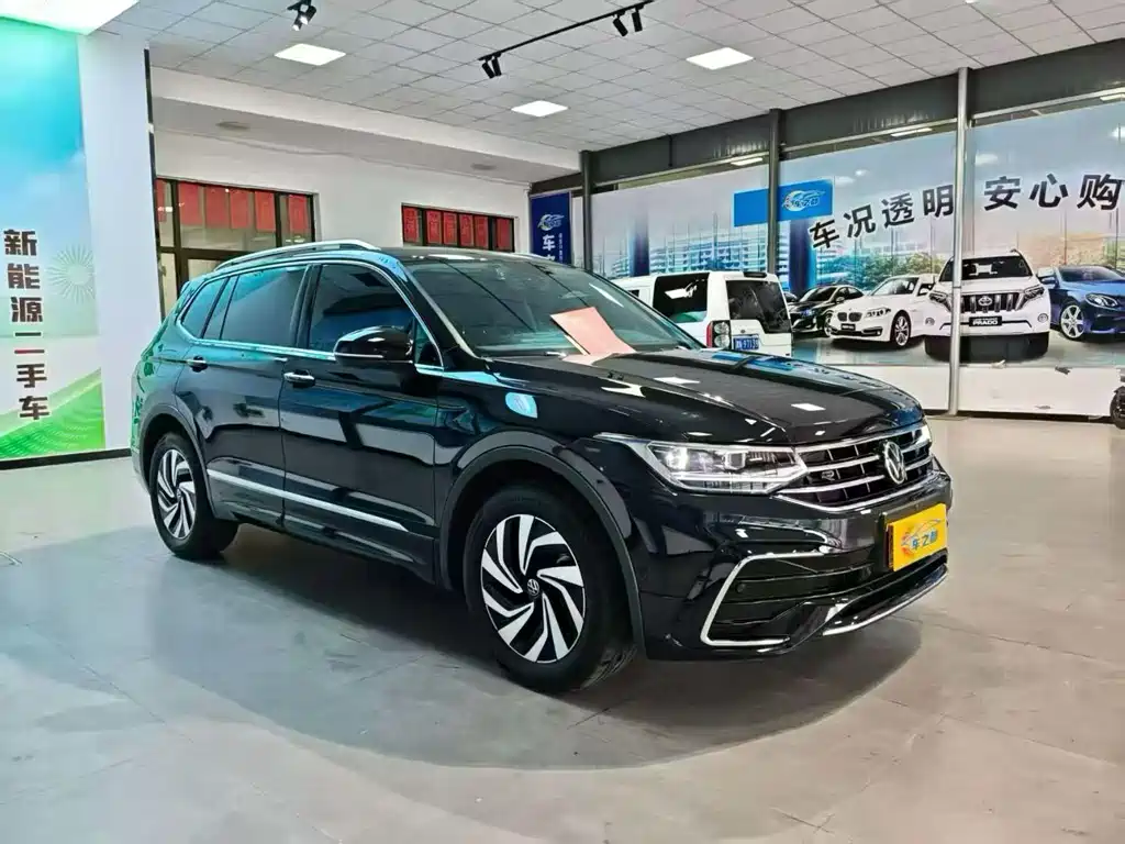 Volkswagen Tiguan L L 2024 330TSI AT R-Line