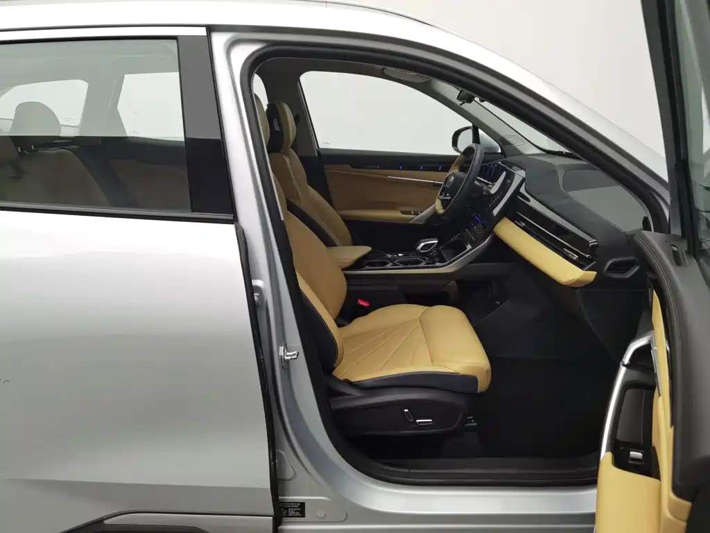 Geely Boyue L — миниатюра 23