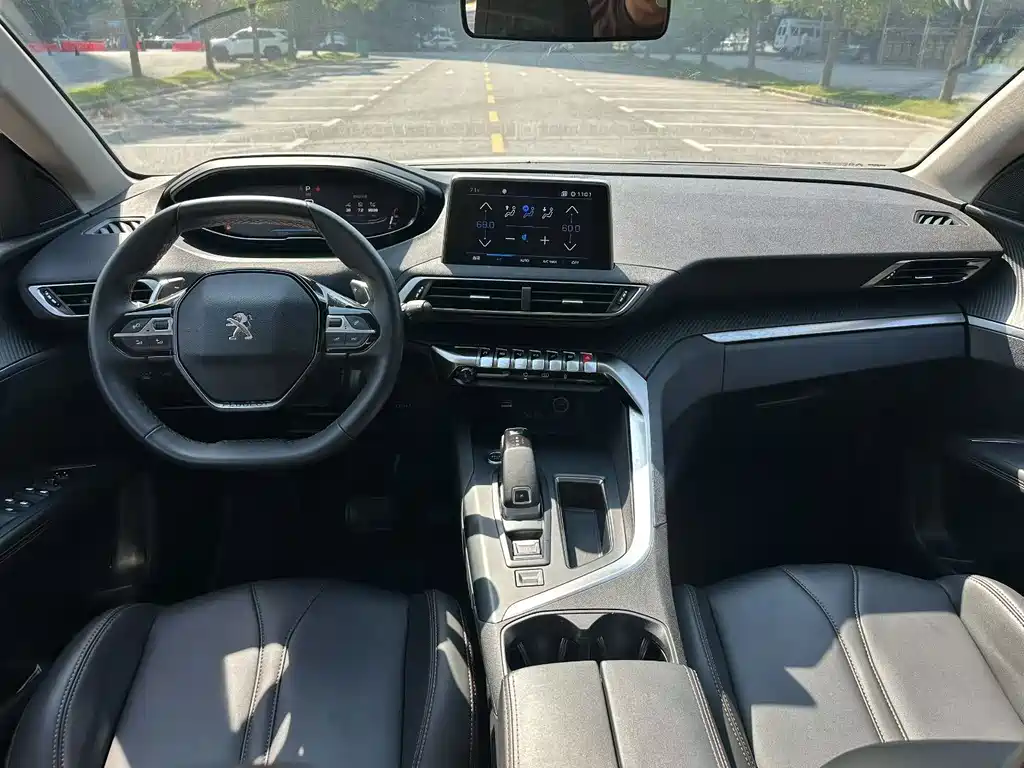 Peugeot 4008 — миниатюра 5
