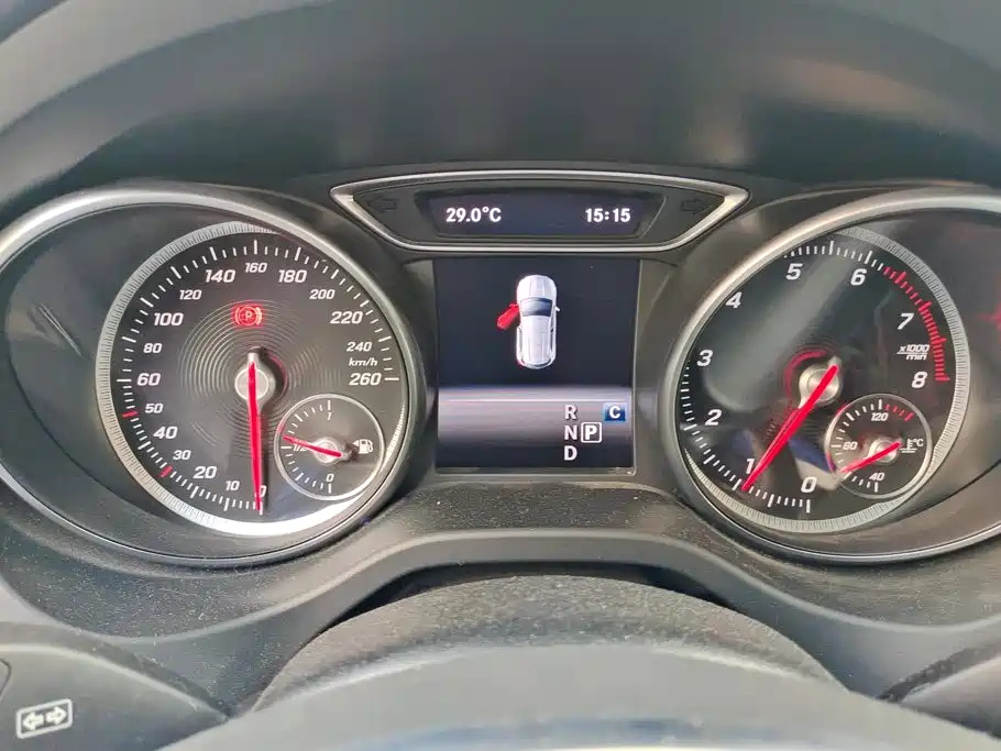Mercedes-Benz GLA — миниатюра 14