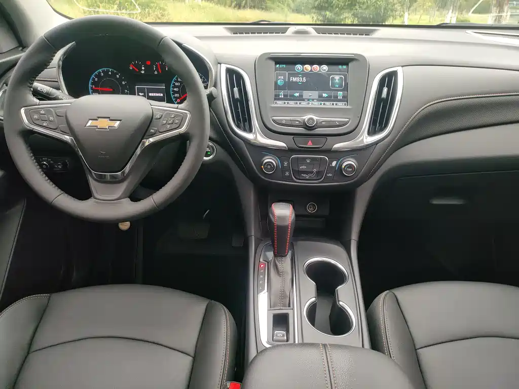 Chevrolet Equinox — миниатюра 17