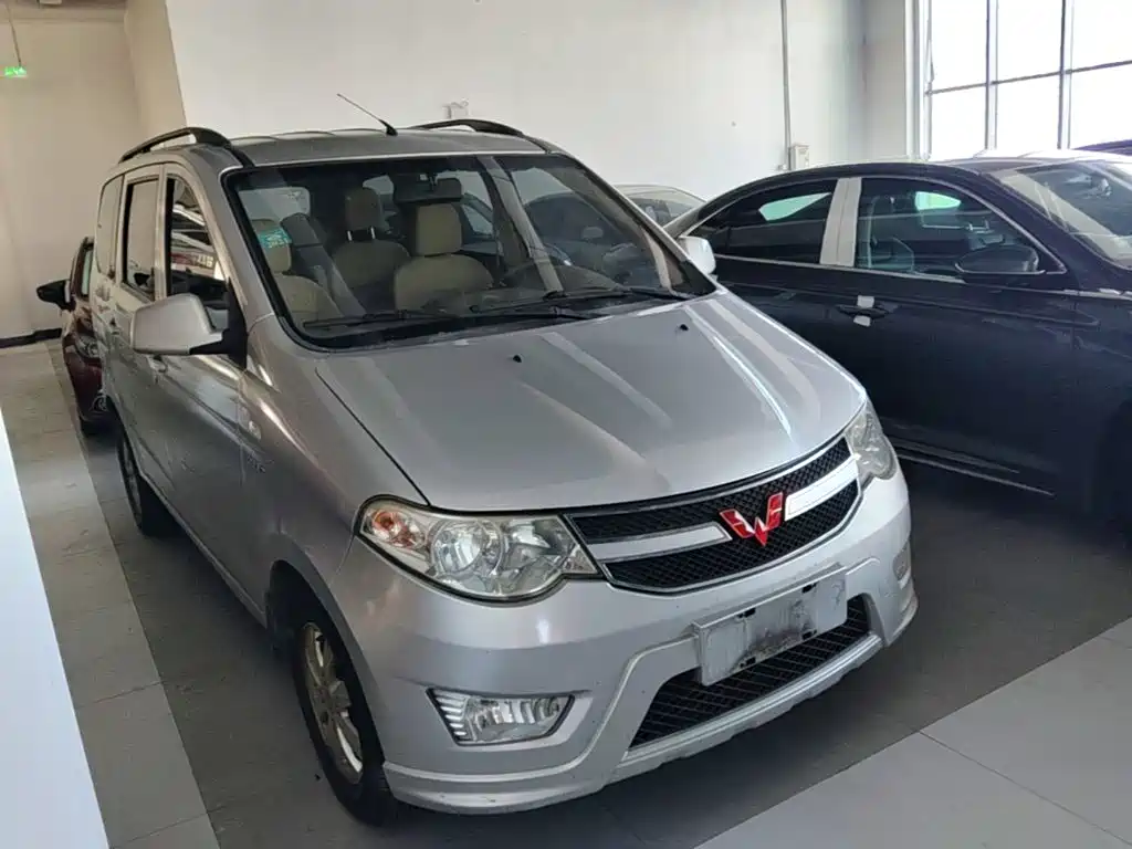Wuling Hongguang — миниатюра 4