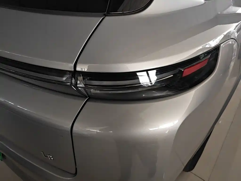 Li Auto Li L8 — миниатюра 8