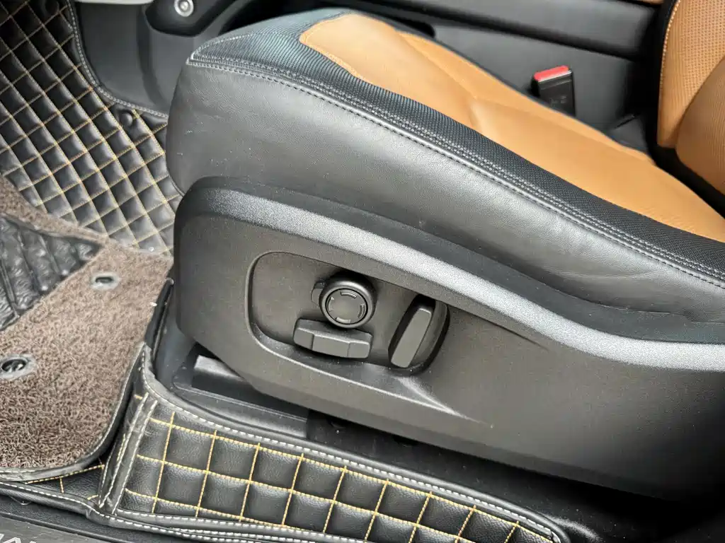 Land Rover Defender — миниатюра 15
