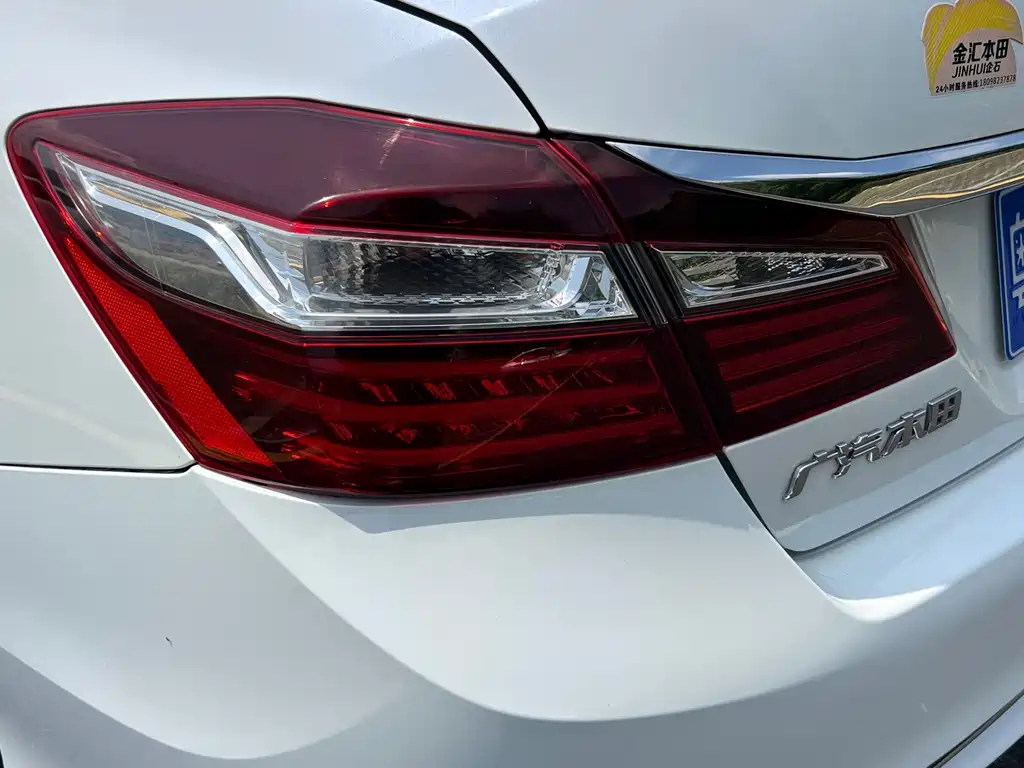 Honda Accord — миниатюра 13