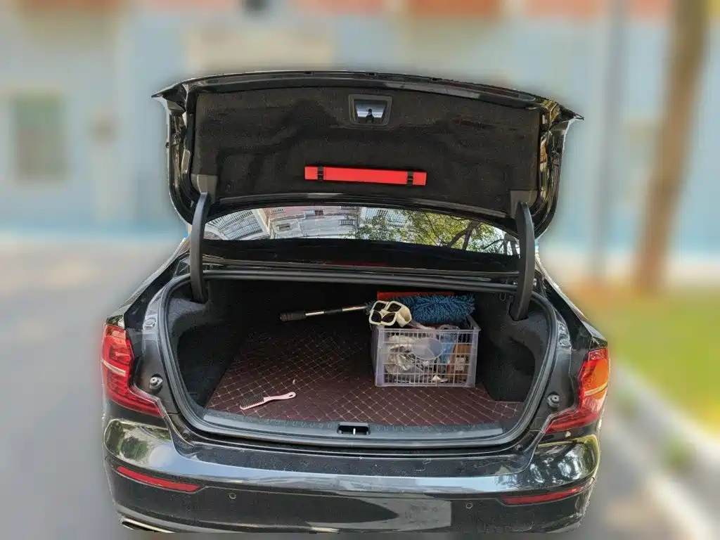 Volvo S60 — миниатюра 10
