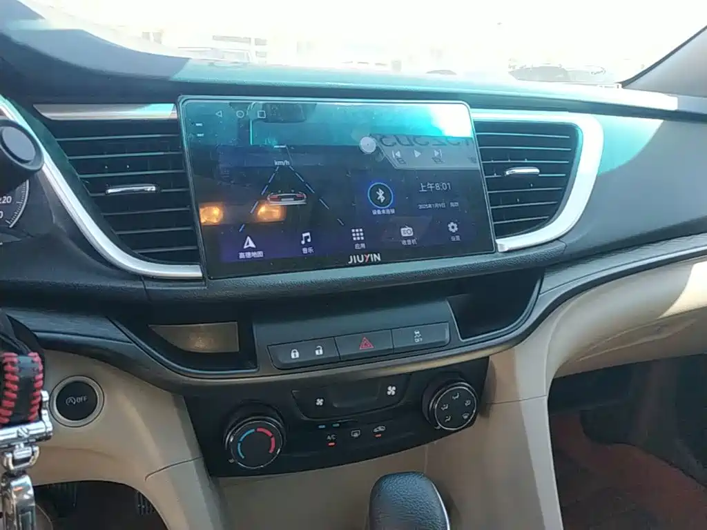 Buick Excelle — миниатюра 13