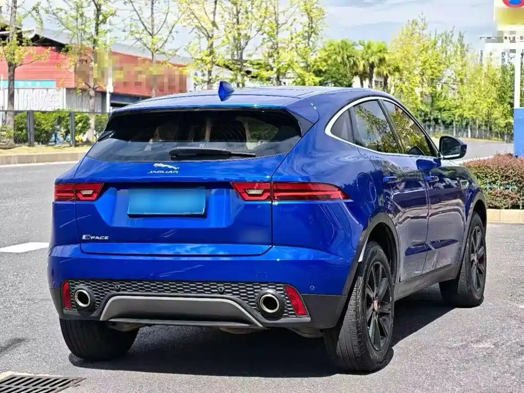 Jaguar E-PACE — миниатюра 7