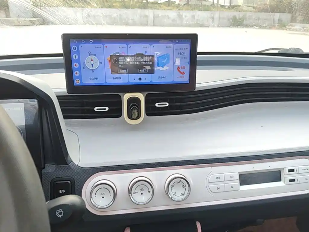 Wuling MINIEV — миниатюра 13