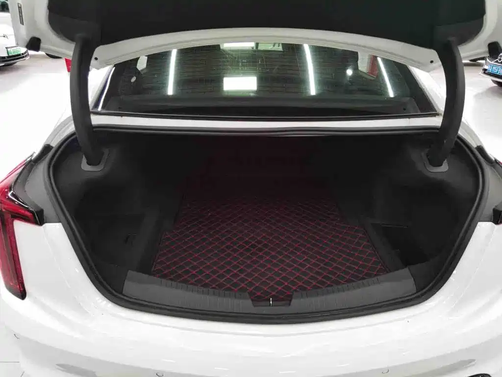 Cadillac CT5 — миниатюра 10