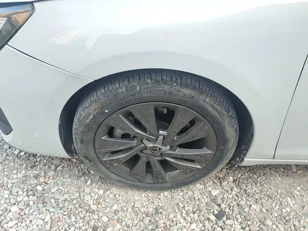 Peugeot 408 — миниатюра 23