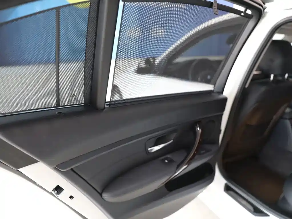 BMW 3 Series — миниатюра 16