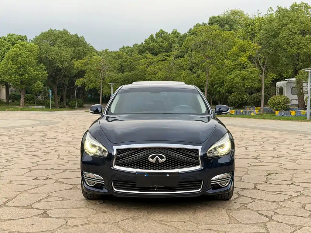 Infiniti Q70 — миниатюра 2