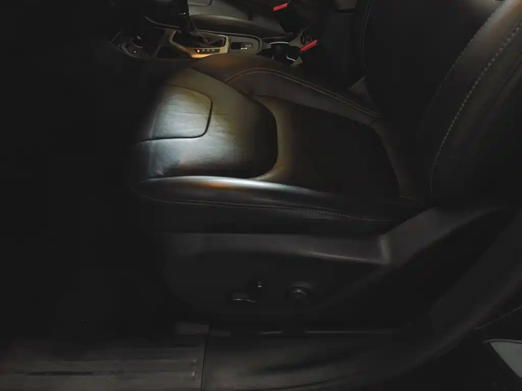 Jeep Cherokee — миниатюра 20