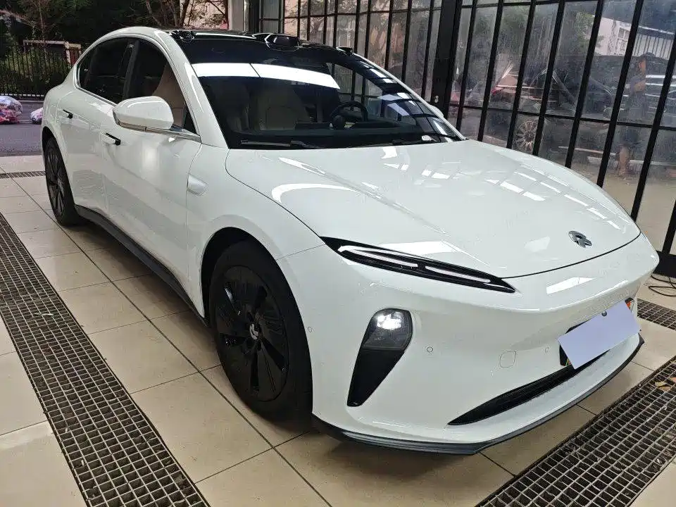 NIO ET5 — миниатюра 2