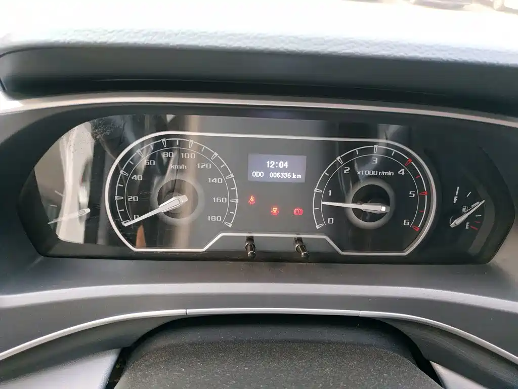 MAXUS V80 — миниатюра 12