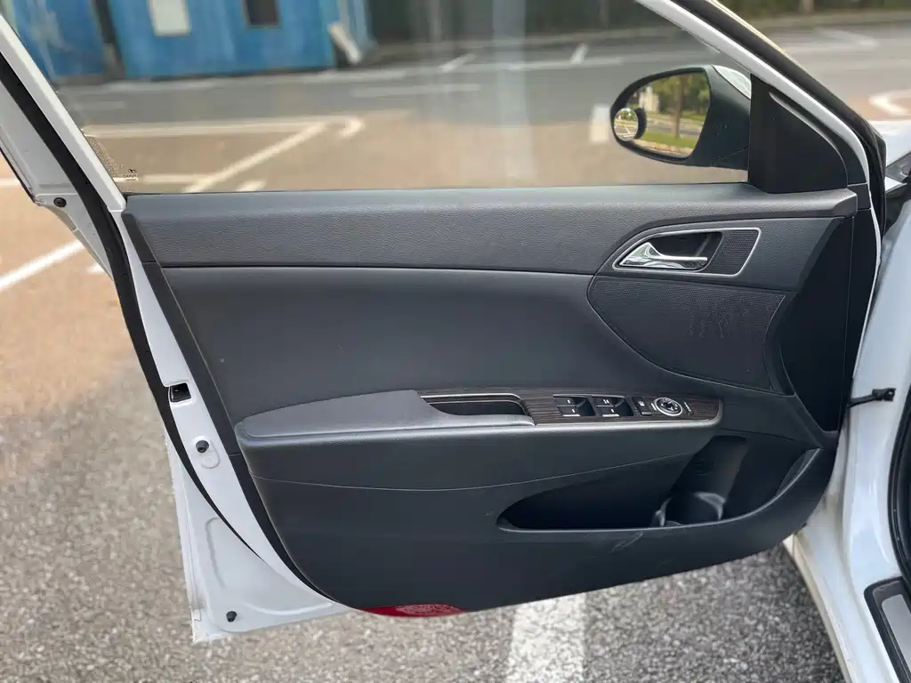 Hyundai Mistra — миниатюра 5