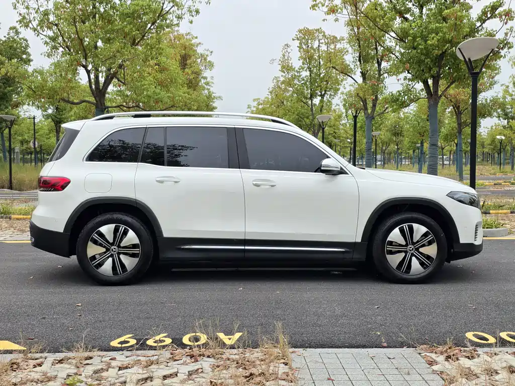 Mercedes-Benz EQB — миниатюра 8