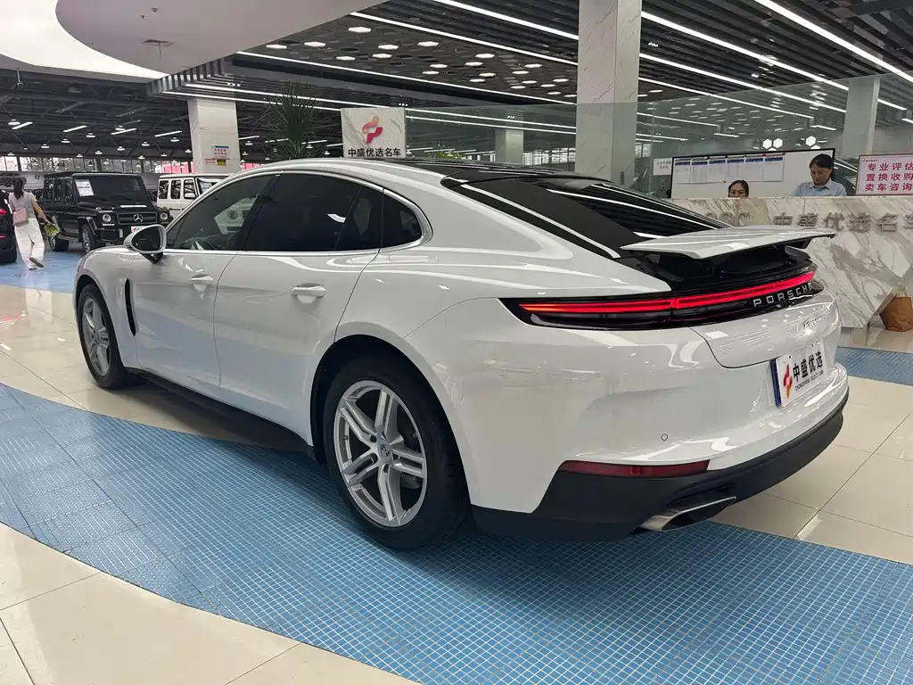 Porsche Panamera — миниатюра 24
