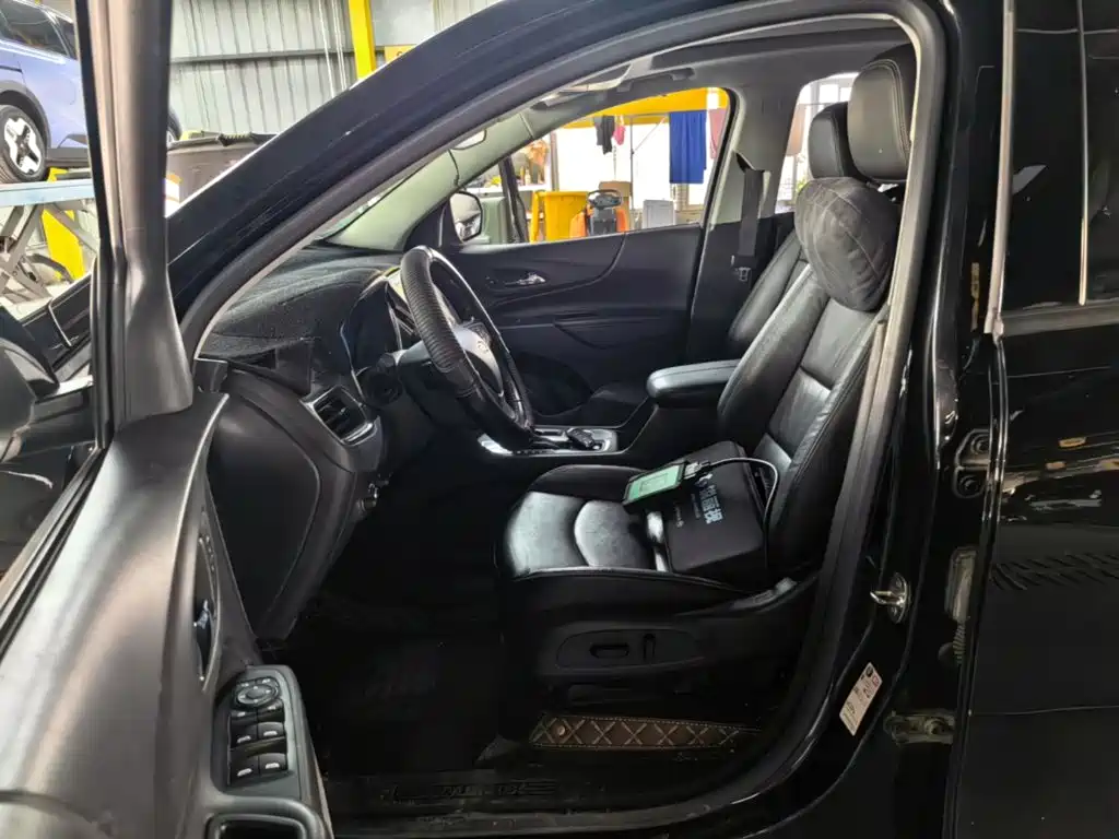 Chevrolet Equinox — миниатюра 15