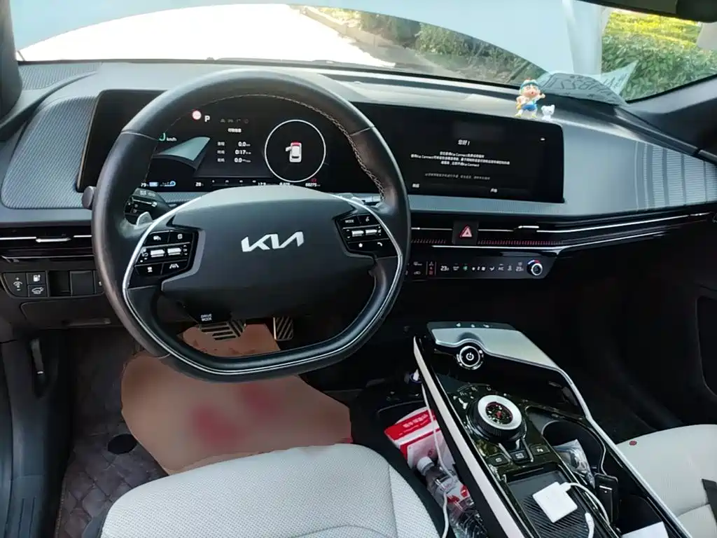Kia EV6 — миниатюра 10