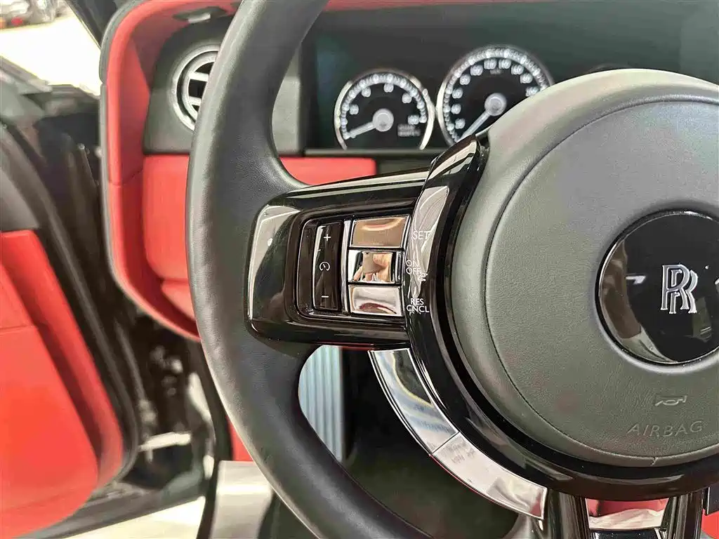 Rolls-Royce Cullinan — миниатюра 8