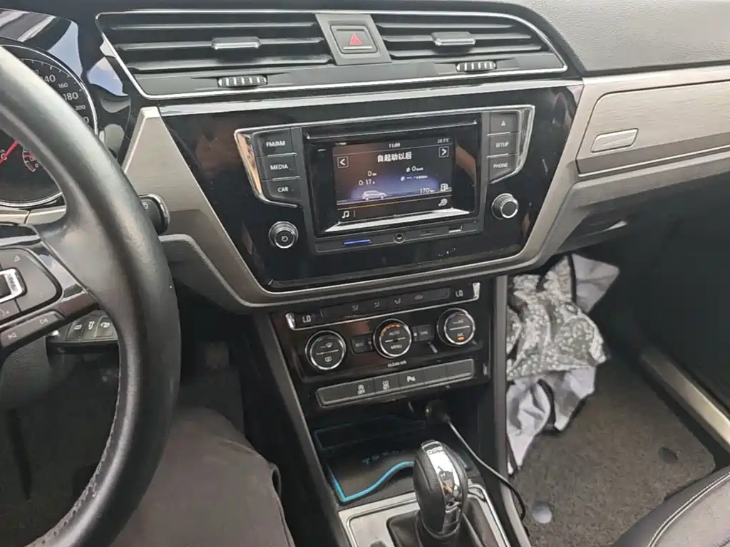 Volkswagen Touran — миниатюра 13