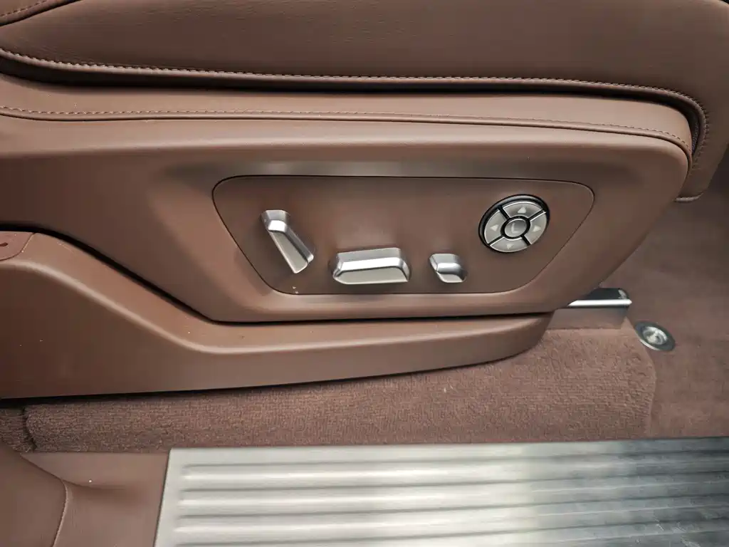 TANK TANK 700 NEW ENERGY