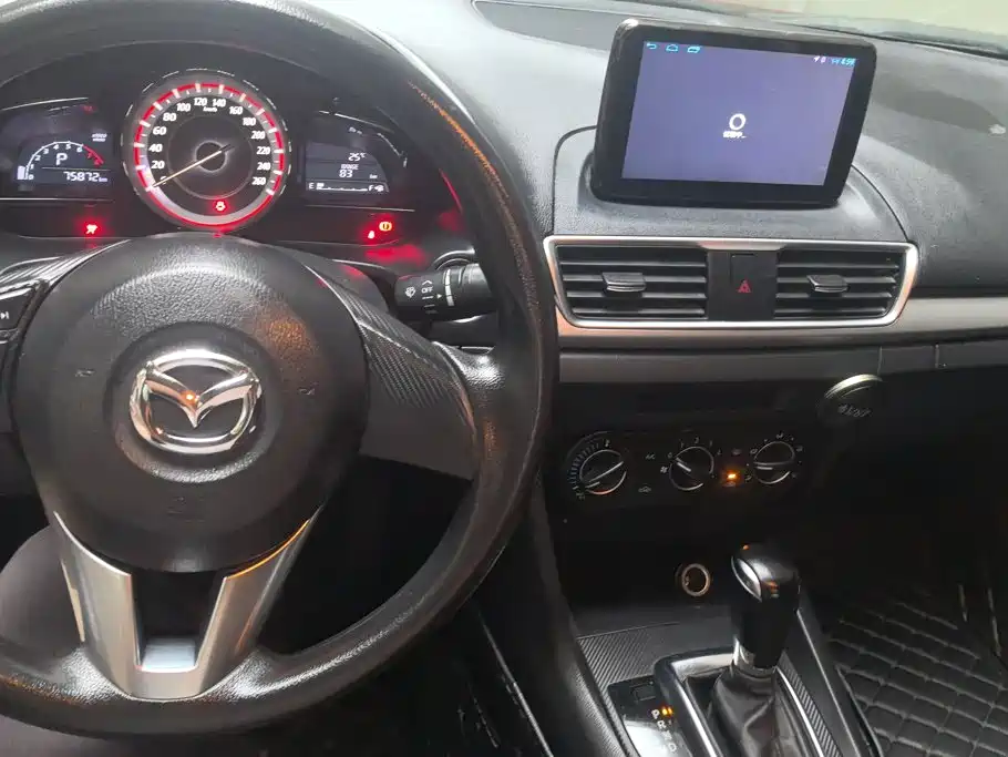 Mazda 3 Axela — миниатюра 12