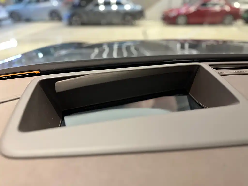 AITO ASK THE WORLD M9