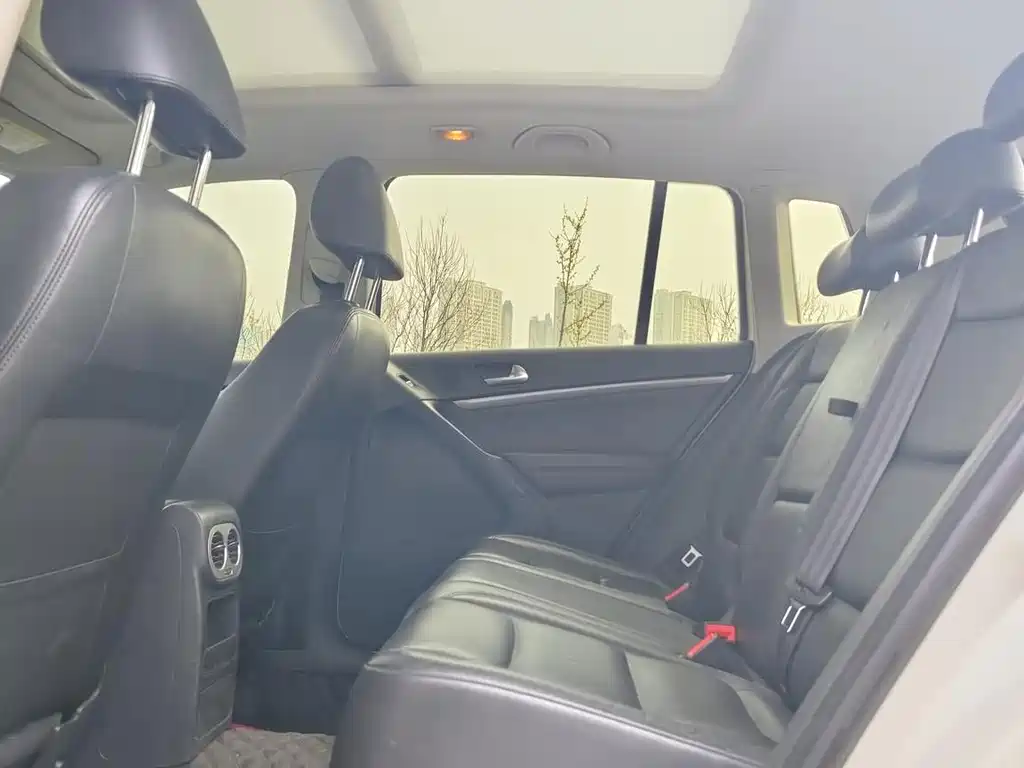 Volkswagen Tiguan — миниатюра 6