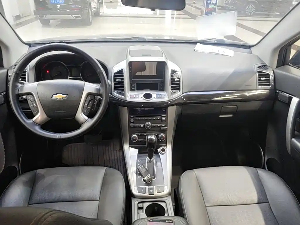 Chevrolet Captiva — миниатюра 10