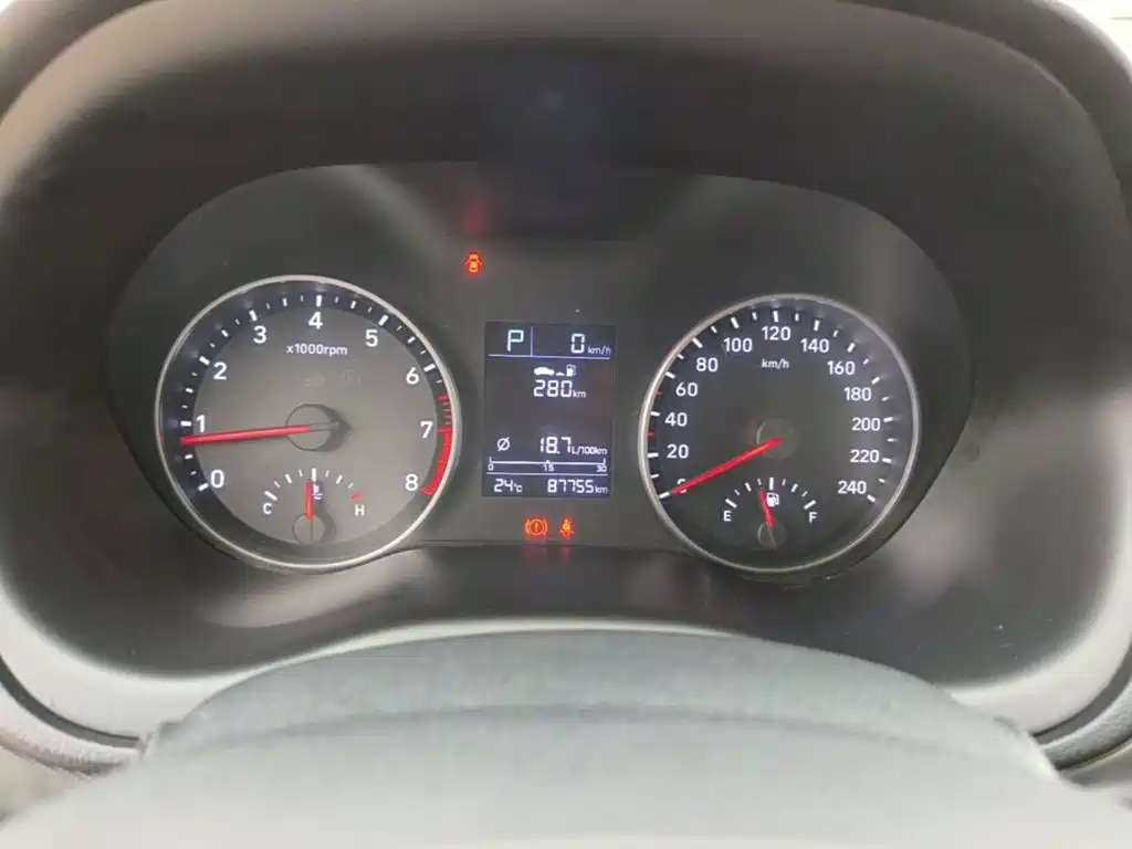 Hyundai Elantra — миниатюра 12