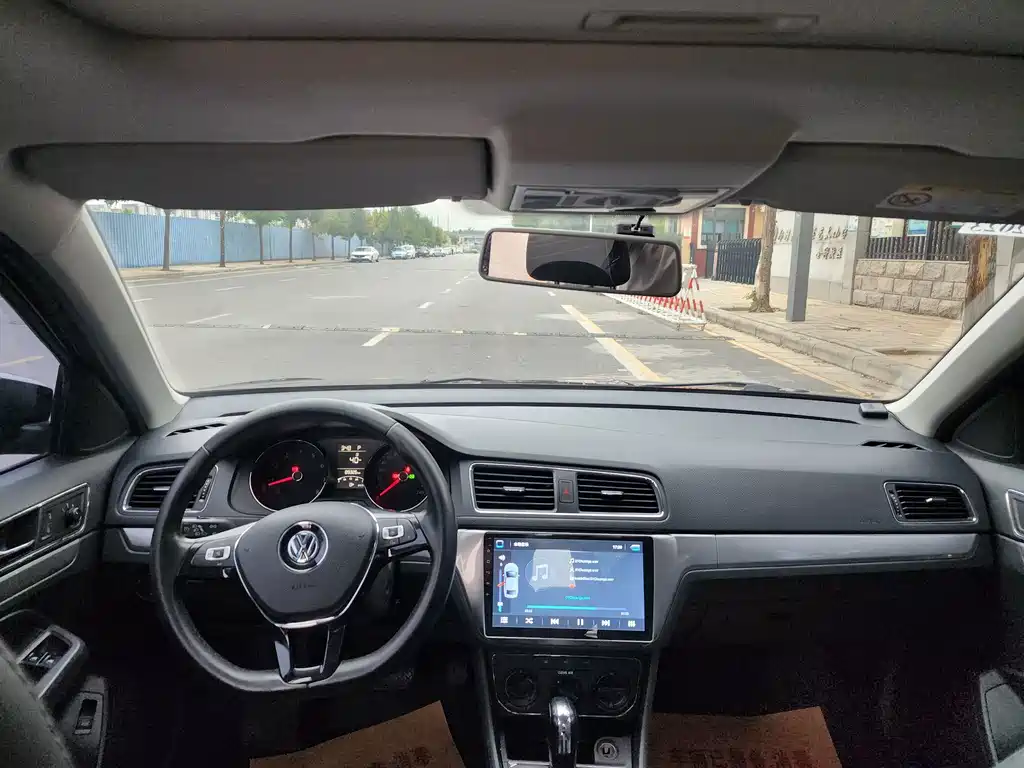 Volkswagen Lavida — миниатюра 8