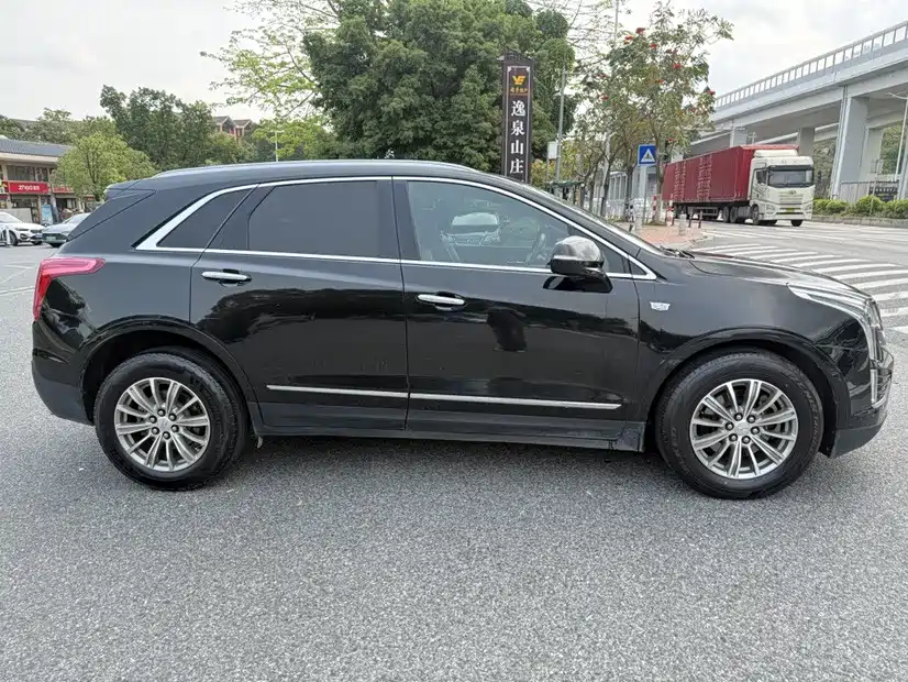 Cadillac XT5 — миниатюра 4