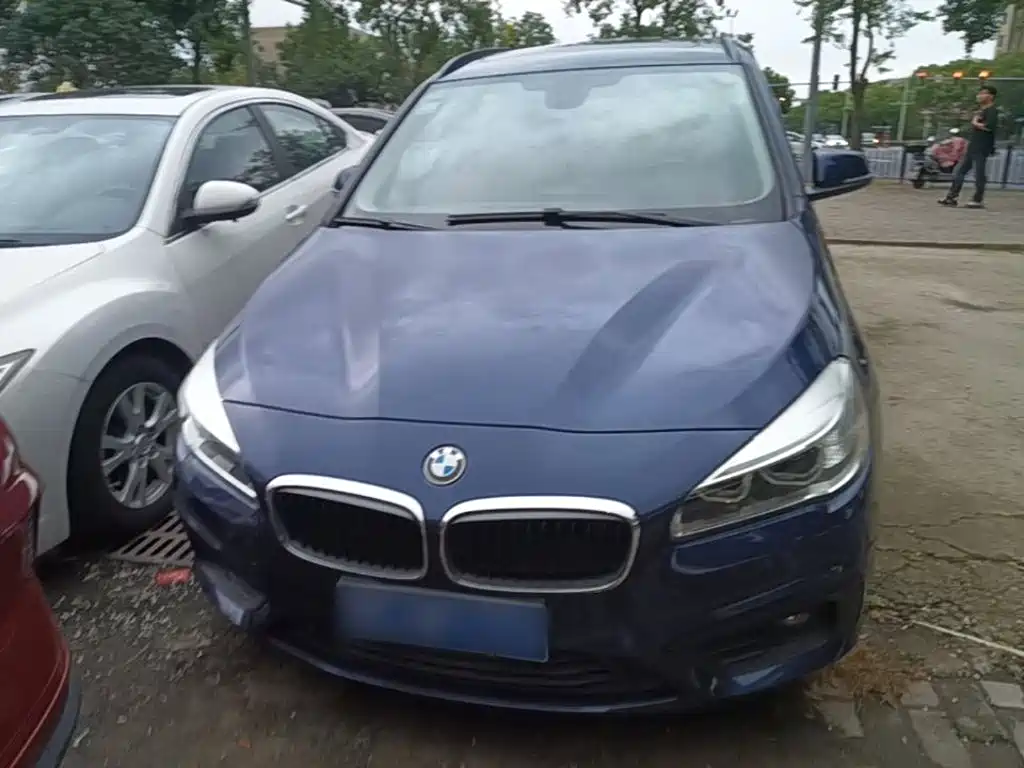 BMW 2 Series Active Tourer — миниатюра 3