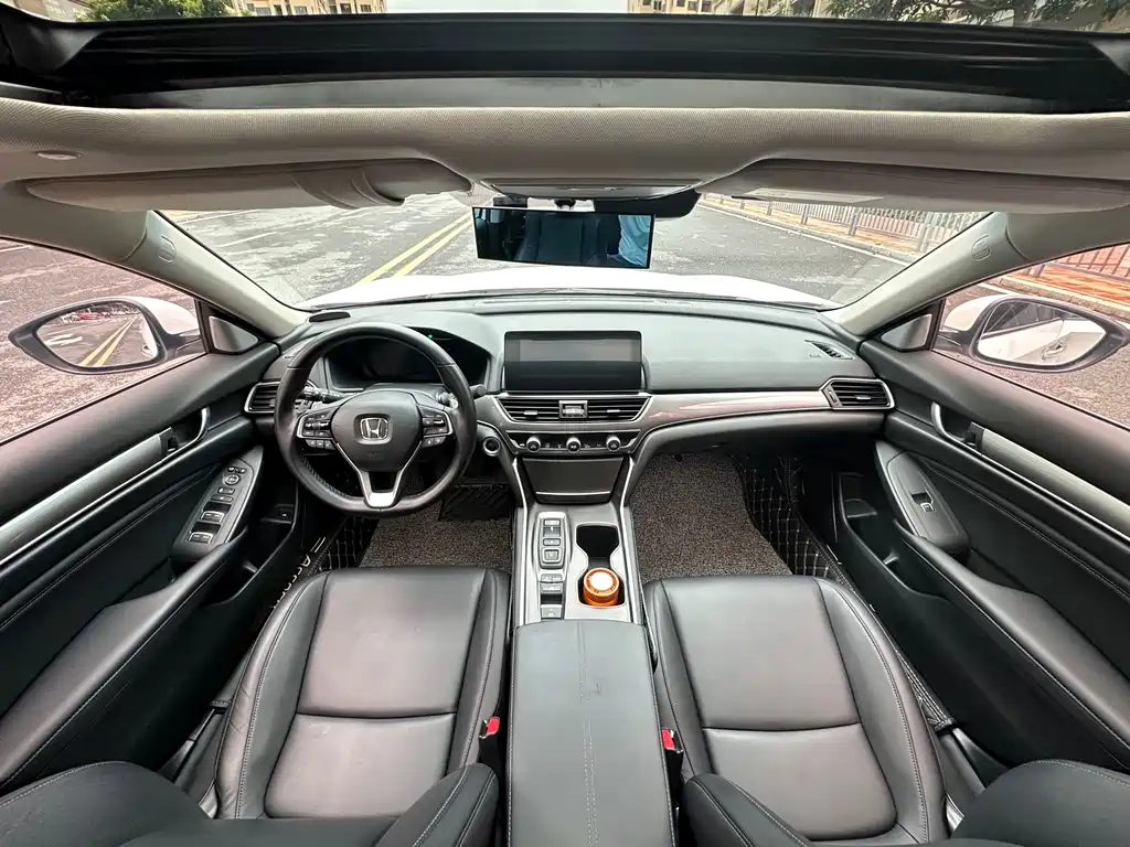 Honda Accord — миниатюра 9