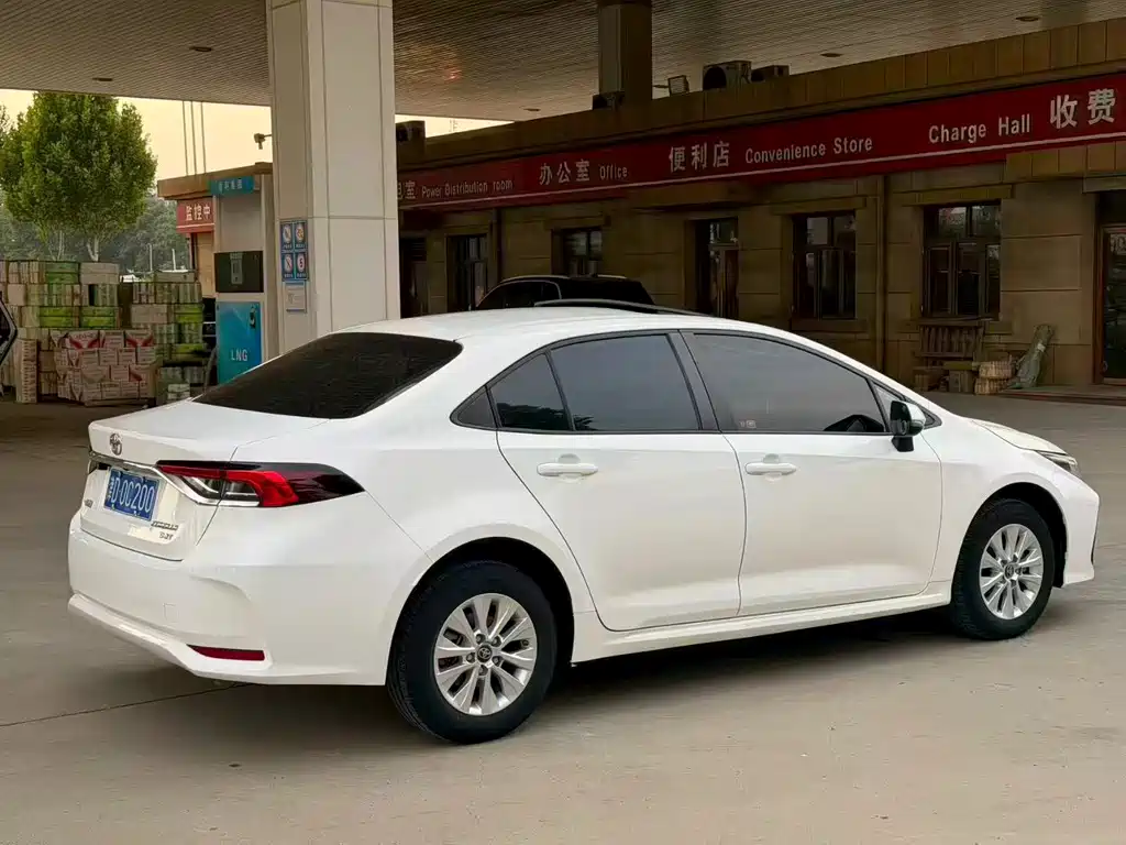 Toyota Corolla — миниатюра 6
