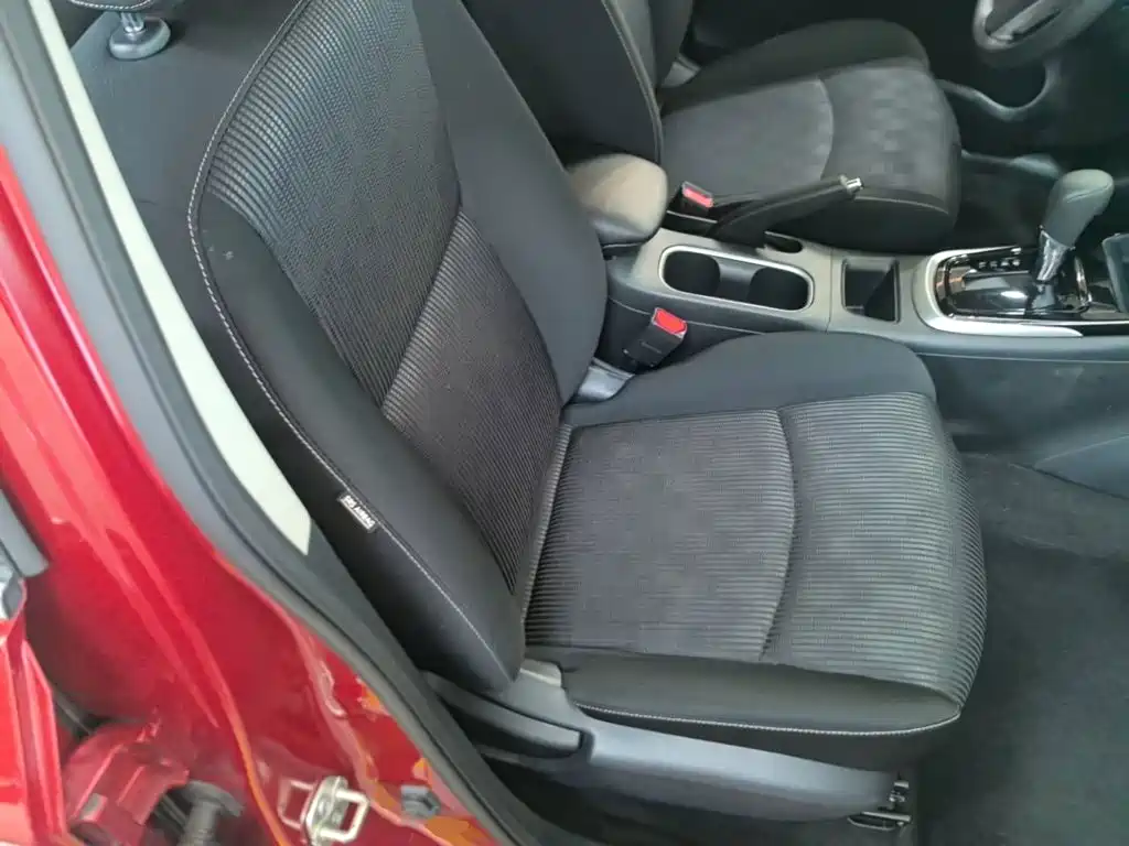 Nissan Tiida — миниатюра 25