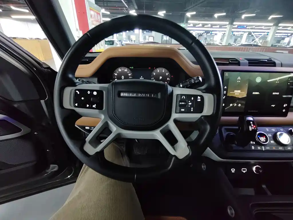 Land Rover Defender — миниатюра 16