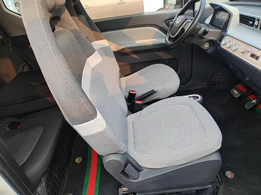 Wuling MINIEV — миниатюра 25