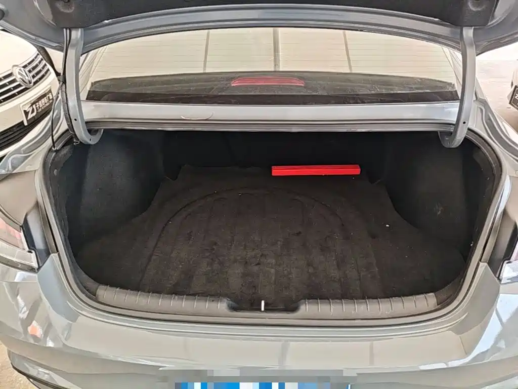 Hyundai Elantra — миниатюра 19