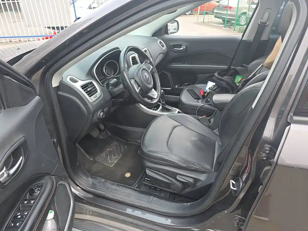 Jeep Compass — миниатюра 20