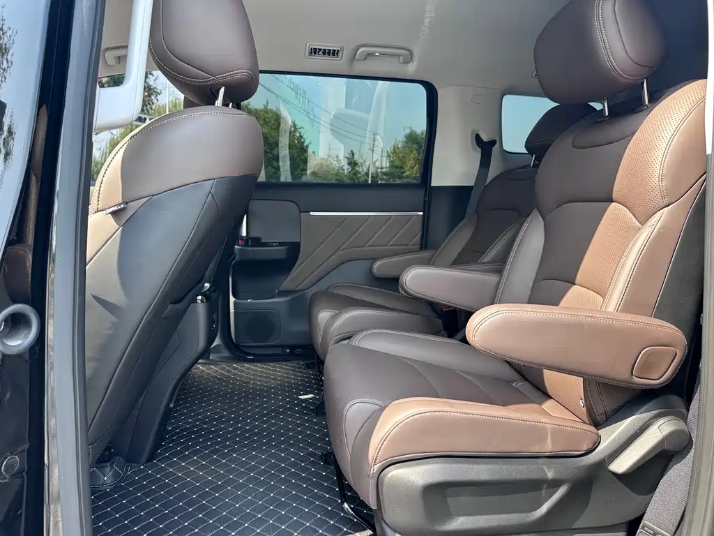Wuling Xingguang 730 New Energy — миниатюра 6